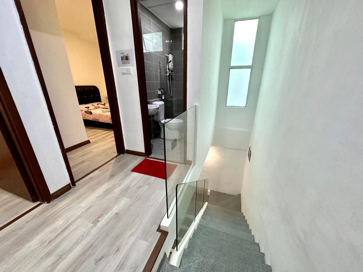 Springfield 3-Storey Cheerful Townhouse #Yoyo Homestay SDK Eksteriør billede