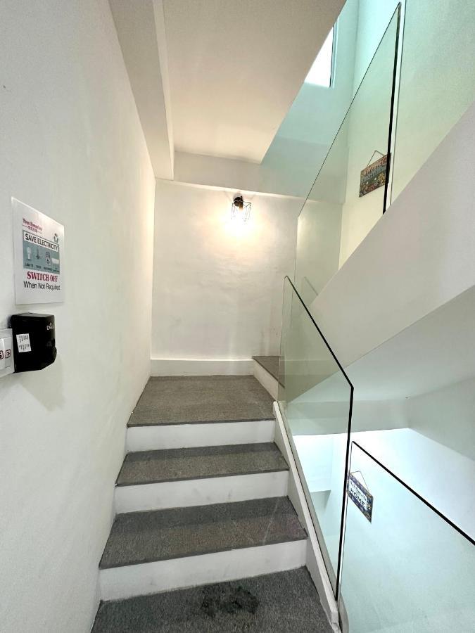 Springfield 3-Storey Cheerful Townhouse #Yoyo Homestay SDK Eksteriør billede